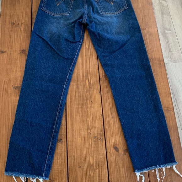 Levis Jeans - Picture 3 of 3